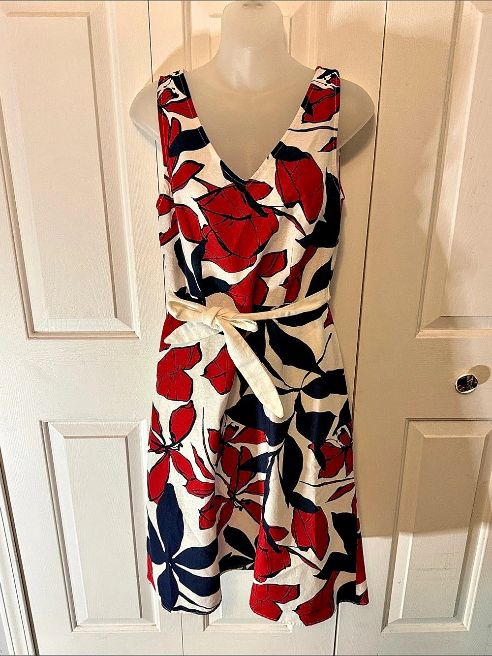 Liz Claiborne Floral Mini Dress in Red & White Size 4 b57